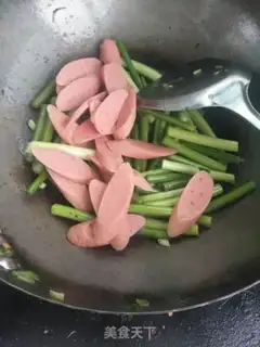 Make Garlic ham and sausage step 8