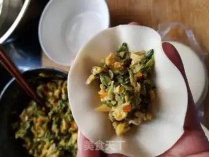 Make Eggs and flowers step 12