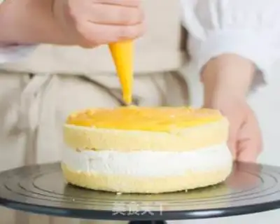 Make Pistol pineapple cream cake step 14