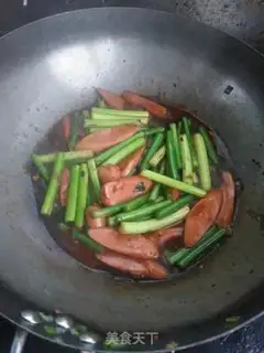 Make Garlic ham and sausage step 10