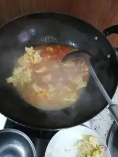 Make Tomato egg noodles step 2