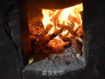 Make Chicken in a wood pot step 1
