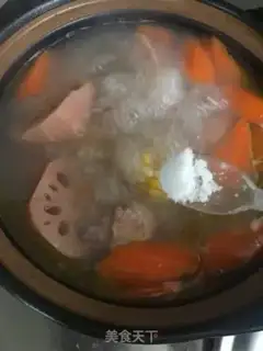 Make Lotus corn carrot broccoli broccoli soup step 5