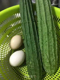 Make Egg melon soup step 0