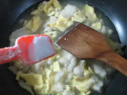 Make ♪ Squeeze the spinach face ♪ step 6