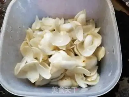 Make The fresh lilies step 2