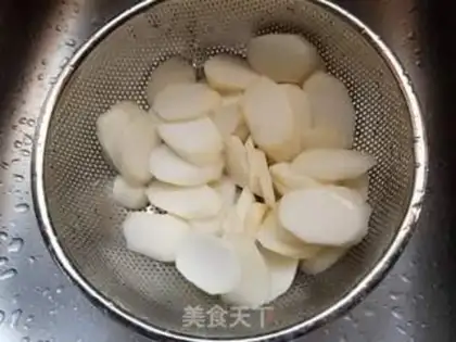 Make The fresh lilies step 6