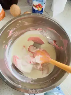 Make Strawberry cap cake step 2