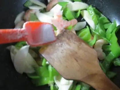 Make Shrimp pepper is fried step 7