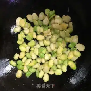 Make Scrambled bean petals step 4
