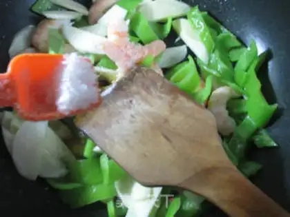 Make Shrimp pepper is fried step 8