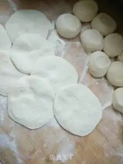 Make Peanut black sesame sugar bag step 6