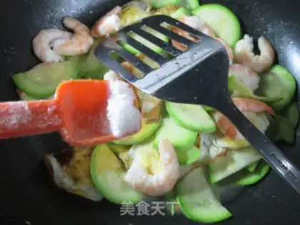 Make Cricket eggs and shrimp step 8
