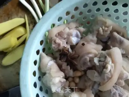 Make Soy pig hoof step 1