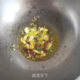 Make Spicy potatoes step 1
