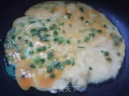 Make Onion fried eggs step 3