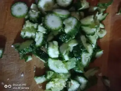 Make "Lucky Meals" with cucumbers step 1