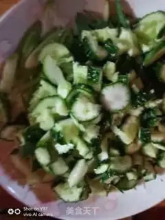 Make "Lucky Meals" with cucumbers step 2