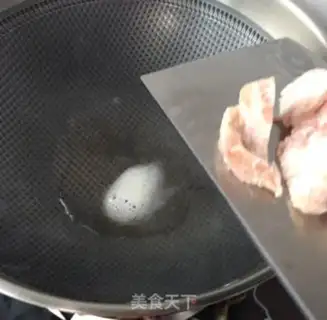 Make Eggs and abalone spinach noodles step 4