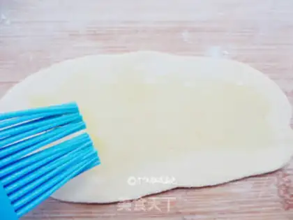Make Simulating banana buns step 4