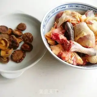 Make Old chicken soup for mushrooms step 0