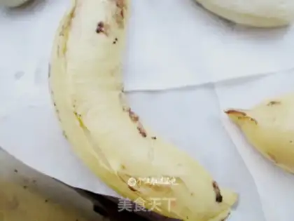 Make Simulating banana buns step 8