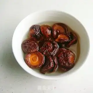 Make Old chicken soup for mushrooms step 1