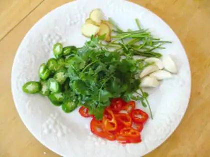 Make Hong Kong-based chicken step 2