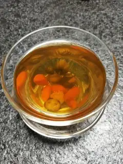 Make A rose tea with a daisy step 6