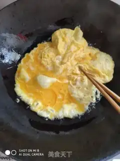 Make Tomato fried eggs step 3