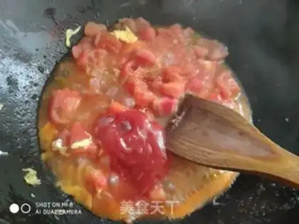 Make Tomato fried eggs step 5