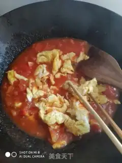 Make Tomato fried eggs step 6
