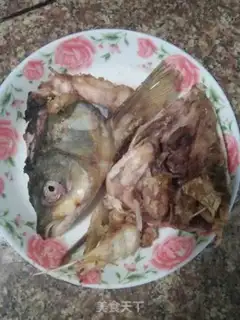 Make Fish head soup step 1