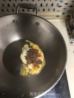 Make Egg beef sandwich step 0