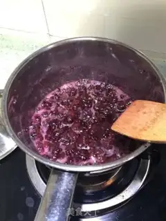 Make Cherry jam step 6