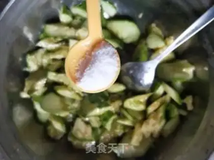 Make cucumber with peanut rice step 4