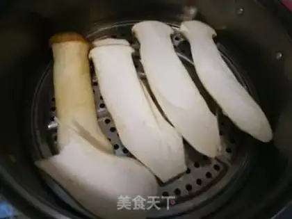 Make The cold hands tore the apricot mushrooms step 1