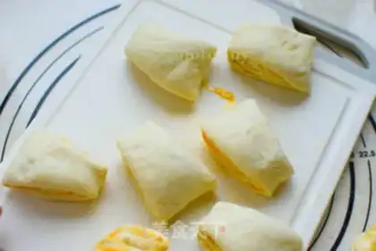 Make Precious onion rolls step 5