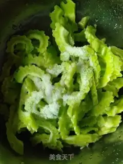 Make A cold, bitter melon step 2