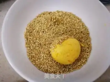 Make Pumpkin ball step 6