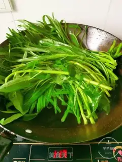 Make Pelican cabbage step 1