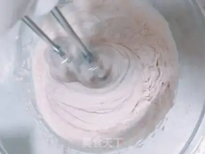 Make Strawberry birthday cake step 2