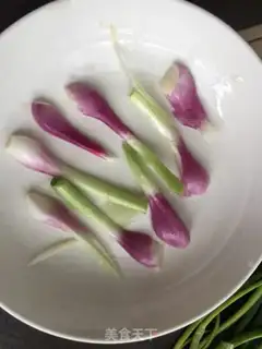 Make Clear the yellow feet step 1