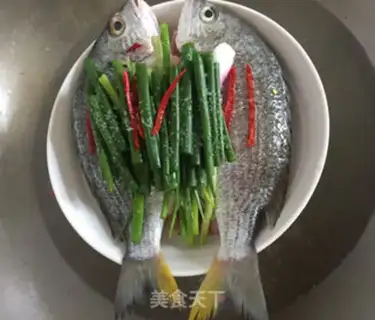 Make Clear the yellow feet step 5
