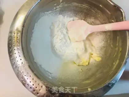 Make Flower cookies step 4