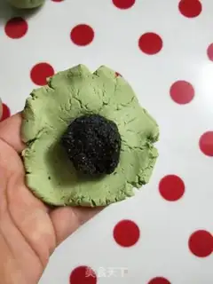 Make Family version of the youth club black sesame step 10