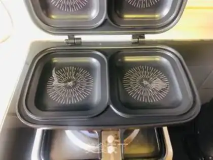 Make Egg sandwich step 0