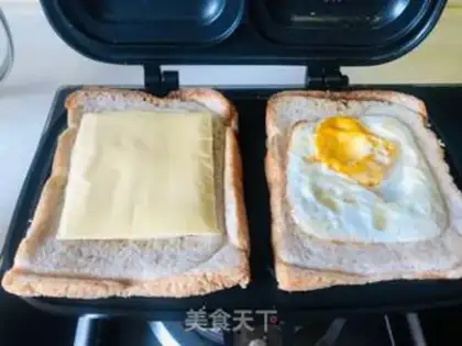 Make Egg sandwich step 5