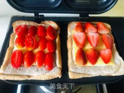 Make Egg sandwich step 6