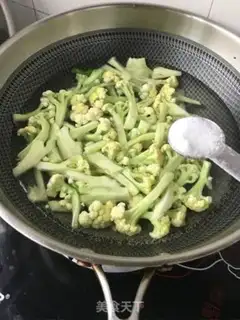 Make Dry-dry broccoli step 3